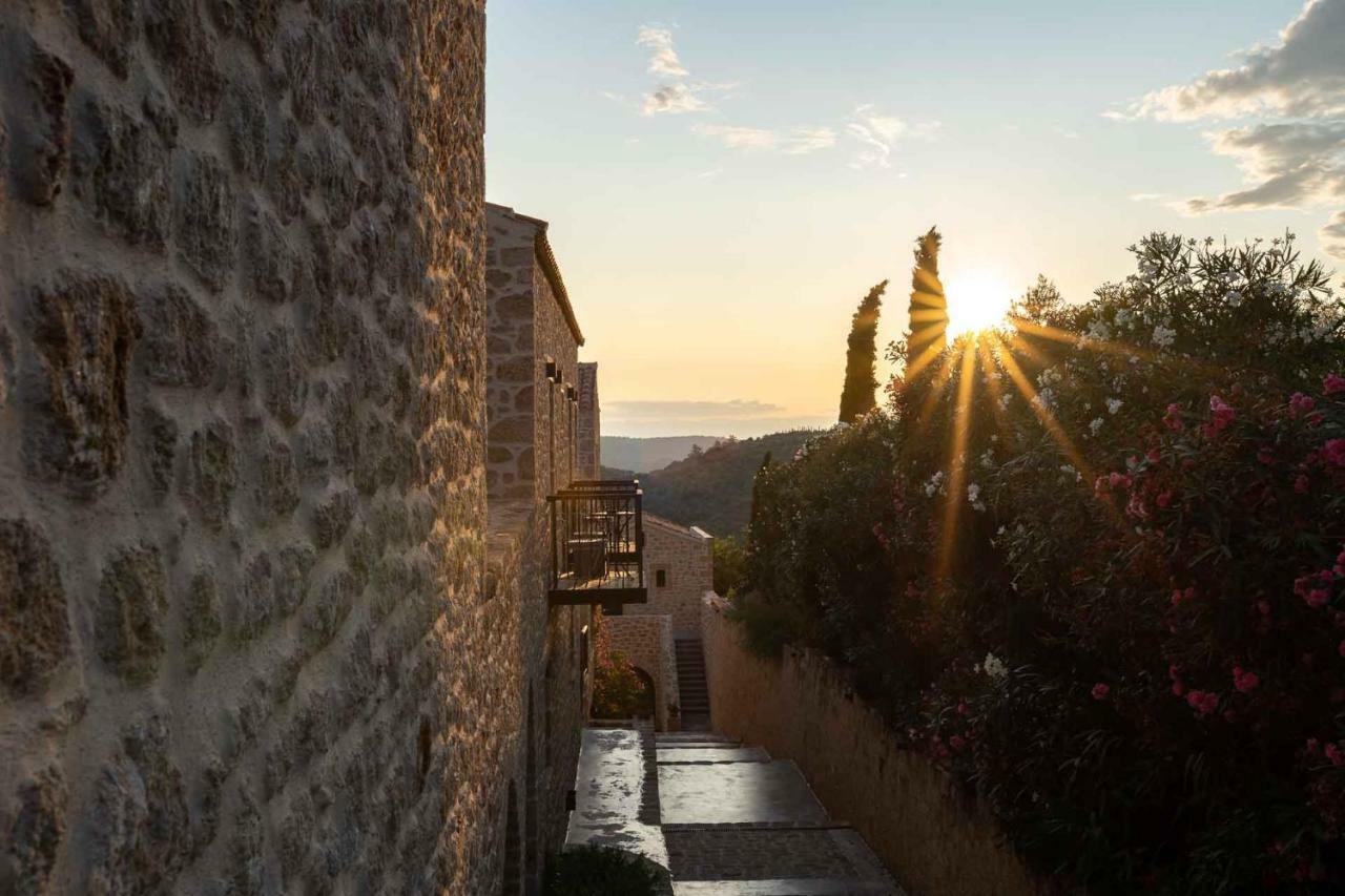 Alistos Hotel Gythio Exterior photo